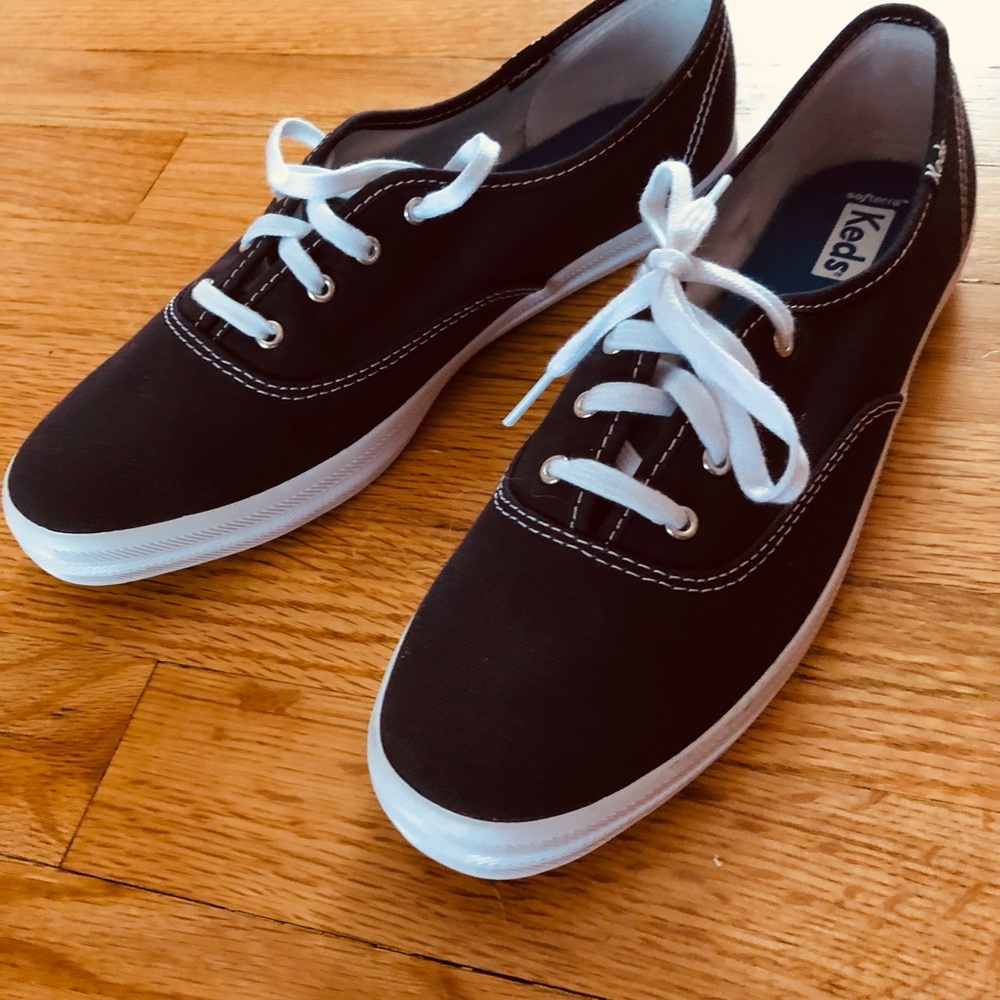 Keds navy blue Canvas Sneakers with White Soles and Laces. NEW 8.5 - Picture 3 of 6